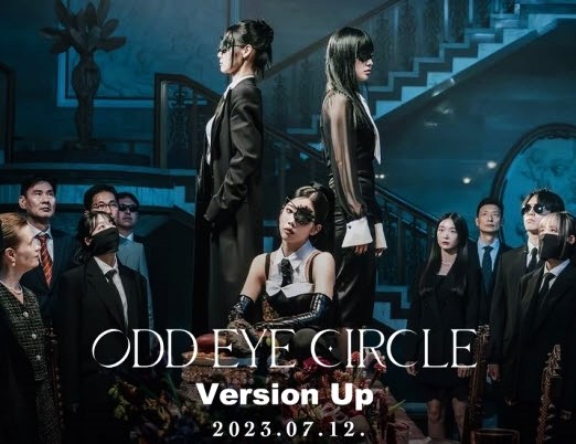 'Odd Eye Circle' - ″Version Up″