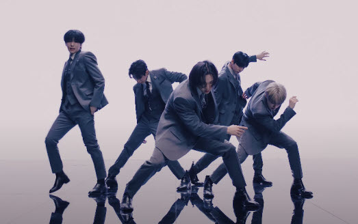 'ONEUS' - “PYGMALION”